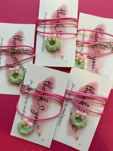 pink wreath necklace